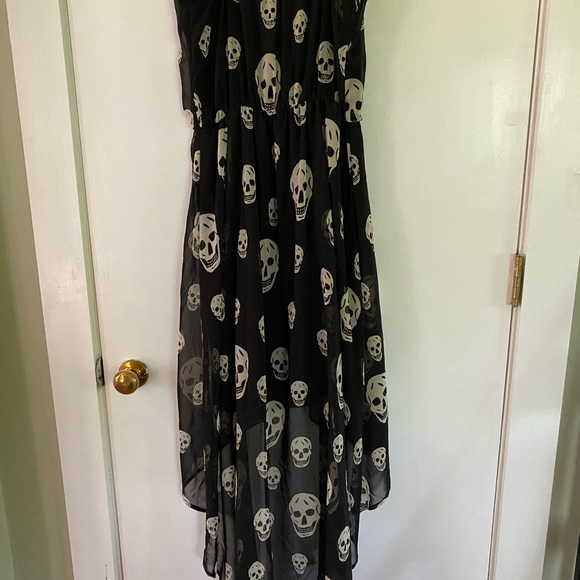 hi-low Skull dress, Akira Chicago - Picture 4 of 6